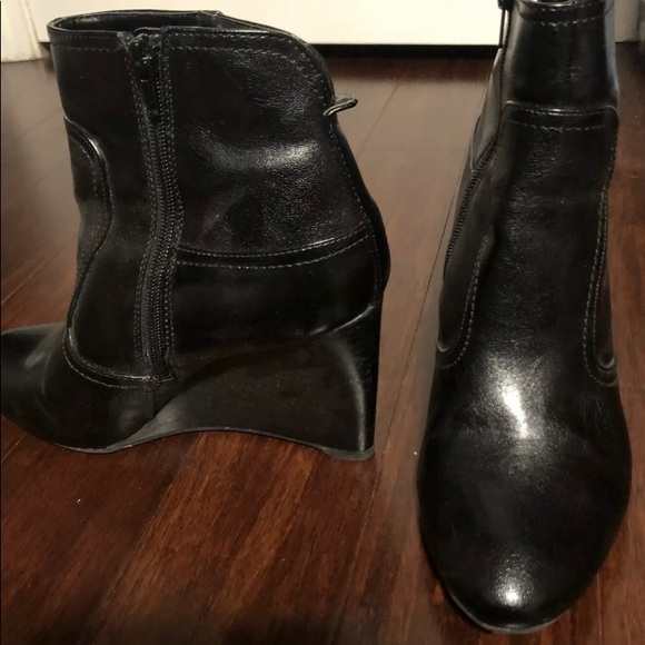 Women’s Nine West Wedge Boot Size 8.5 - Picture 2 of 7